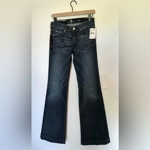 NWT 7 For All Mankind Dojo Moreno Flared Jean